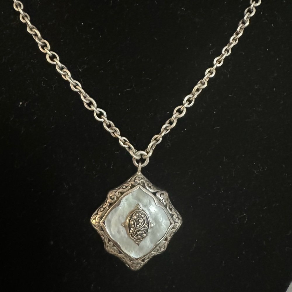 Lois Hills mother of pearl statement necklace with granulated accents - Picture 7 of 8